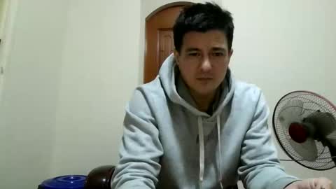 jhwozy online show from November 22, 3:33 pm