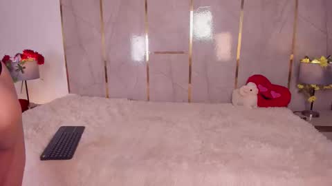 Snapshot of jiggly_ chatting on February 1, 5:39 am Jiggly online show from February 1, 5:39 am