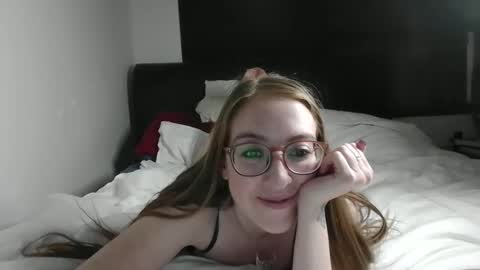 jilliangiselle online show from April 13, 4:18 am