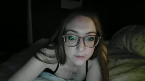 Snapshot of jilliangiselle chatting on June 4, 3:45 am jilliangiselle online show from June 4, 3:45 am