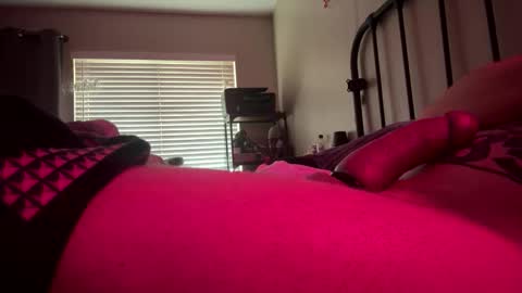 Snapshot of jimboslice4u2 chatting on February 4, 10:36 pm jimboslice4u2 online show from February 4, 10:36 pm