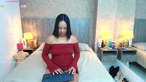 Snapshot of jimena_salazar chatting on June 22, 7:11 pm Jimena Salazar online show from June 22, 7:11 pm