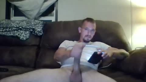 Snapshot of jimmiekeith chatting on December 3, 2:14 am Jimmie online show from December 3, 2:14 am