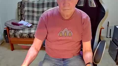 Snapshot of jimmy_d47 chatting on May 26, 5:20 pm jimmy_d47 online show from May 26, 5:20 pm