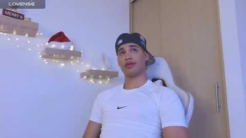 Jimmy Leeh online show from January 6, 10:47 pm