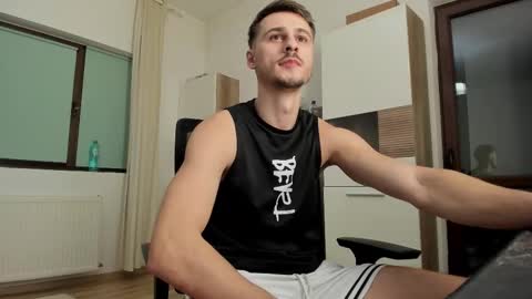 AlphaJimmy online show from November 1, 4:42 pm