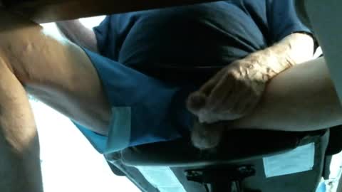 jimwellhung online show from April 27, 3:26 am