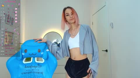 Snapshot of jinx_boom chatting on February 28, 8:53 am jinx_boom online show from February 28, 8:53 am
