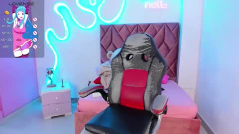 Snapshot of jisoo__ chatting on December 1, 12:43 pm kim online show from December 1, 12:43 pm