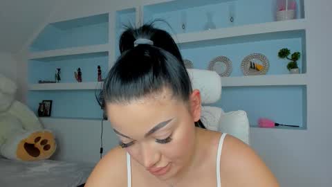 Juliee online show from January 17, 6:55 pm