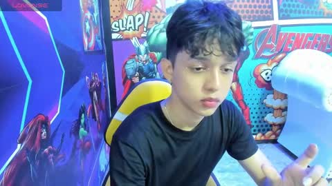 Snapshot of jisus_cat chatting on February 20, 11:43 pm Jisus online show from February 20, 11:43 pm