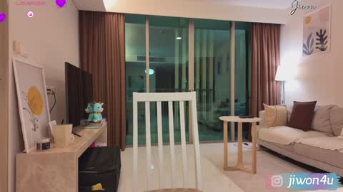 Snapshot of jiwon4u chatting on January 12, 12:55 pm Jiwon online show from January 12, 12:55 pm