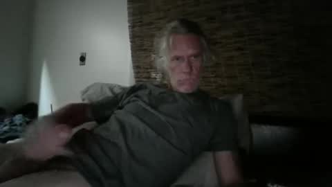 Snapshot of jizzmitten5 chatting on May 29, 5:16 am jizzmitten5 online show from May 29, 5:16 am