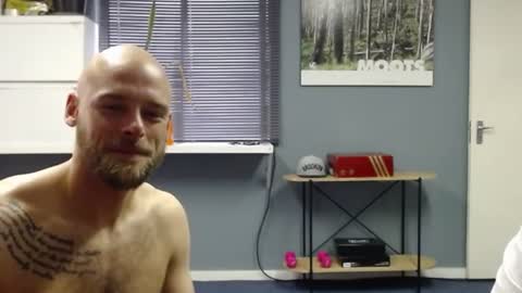 JamesJan van Rebel online show from December 20, 8:17 am