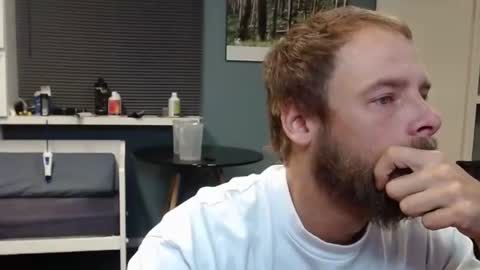 Snapshot of jjameson41 chatting on January 17, 4:06 am JamesJan van Rebel online show from January 17, 4:06 am