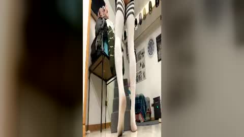 Snapshot of jjuarez722 chatting on June 14, 9:55 am Bubble Butt Bae online show from June 14, 9:55 am