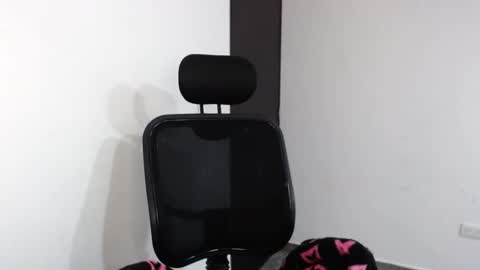 Snapshot of jjulietha95 chatting on February 5, 10:41 am Julieta online show from February 5, 10:41 am