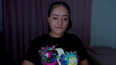 Snapshot of jjulietha95 chatting on February 21, 5:56 am Julieta online show from February 21, 5:56 am