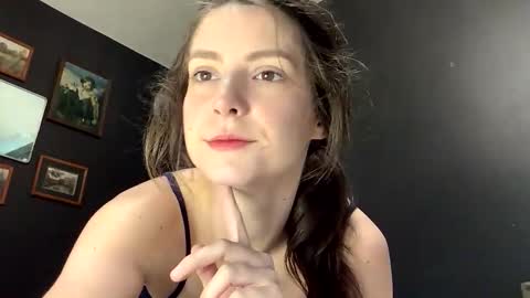 jlynn1997 online show from April 15, 2:35 pm