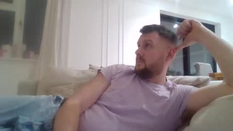 Snapshot of jmakk99 chatting on December 15, 5:10 pm jmakk99 online show from December 15, 5:10 pm