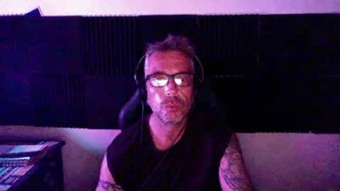 Snapshot of jmore44 chatting on July 20, 2:48 am Jmore online show from July 20, 2:48 am