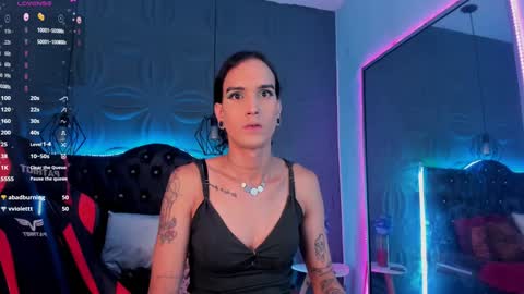 Joa Isaza     online show from January 3, 8:00 am