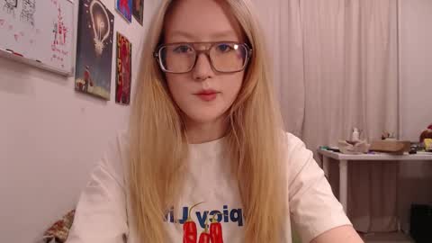 Snapshot of joan_kiss chatting on October 2, 4:58 pm joan_kiss online show from October 2, 4:58 pm