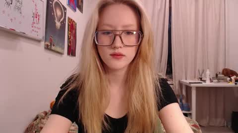 Snapshot of joan_kiss chatting on October 6, 2:03 pm joan_kiss online show from October 6, 2:03 pm