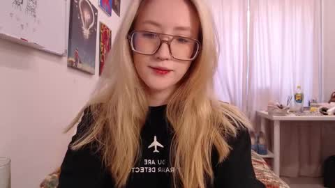 Snapshot of joan_kiss chatting on October 20, 7:20 am joan_kiss online show from October 20, 7:20 am