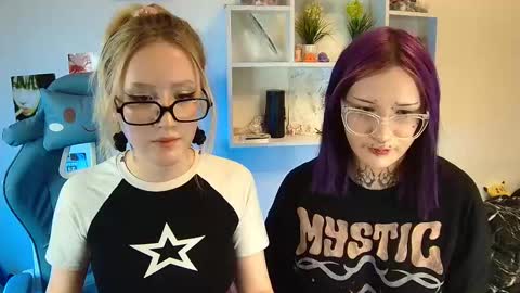 joan_kiss online show from January 16, 2:43 pm