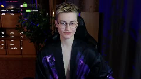 J online show from March 31, 8:42 pm