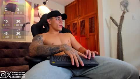 Snapshot of joan_soto chatting on April 22, 2:18 pm joan_soto online show from April 22, 2:18 pm