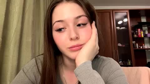 Adel online show from March 25, 6:25 pm