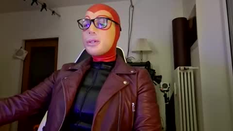 The sweetest toy online show from November 13, 9:36 pm