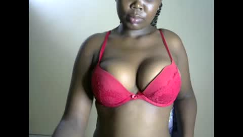 Snapshot of joankein_255 chatting on February 15, 9:49 am varl online show from February 15, 9:49 am