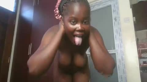 Snapshot of joankein_255 chatting on November 15, 6:33 am varl online show from November 15, 6:33 am