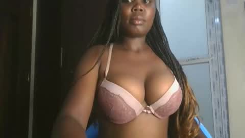 Snapshot of joankein_255 chatting on December 16, 5:29 pm varl online show from December 16, 5:29 pm