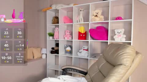 joann_shermann online show from October 9, 1:25 am