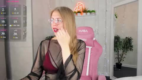 Snapshot of joann_shermann chatting on July 8, 1:10 am joann_shermann online show from July 8, 1:10 am