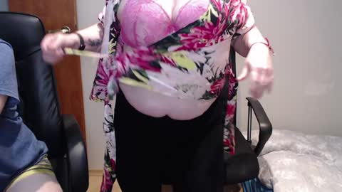 Joanna and Greg online show from January 11, 11:45 am