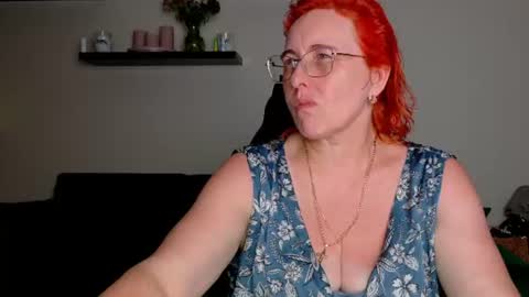 Snapshot of joannaandneighbour chatting on July 5, 2:13 pm Joanna and Greg online show from July 5, 2:13 pm