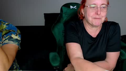 Snapshot of joannaandneighbour chatting on July 9, 8:02 pm Joanna and Greg online show from July 9, 8:02 pm