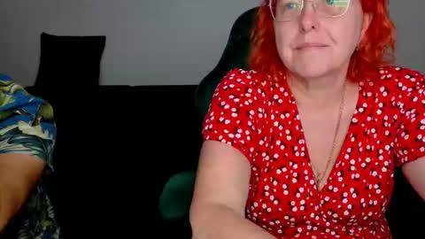 Snapshot of joannaandneighbour chatting on July 20, 8:28 am Joanna and Greg online show from July 20, 8:28 am