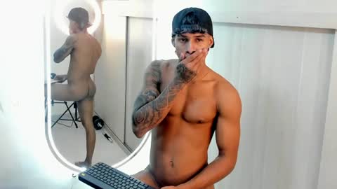 Snapshot of joao_da_silva19 chatting on June 19, 1:04 pm Joao Da Silva online show from June 19, 1:04 pm