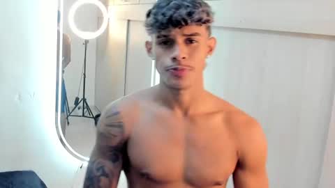 Snapshot of joao_da_silva19 chatting on June 21, 1:03 pm Joao Da Silva online show from June 21, 1:03 pm