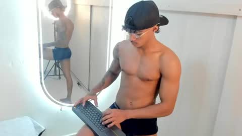 Snapshot of joao_da_silva19 chatting on June 24, 2:38 pm Joao Da Silva online show from June 24, 2:38 pm