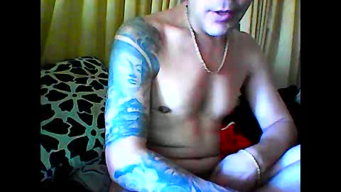 Snapshot of joaquin_alicante chatting on May 23, 12:09 pm joaquin_alicante online show from May 23, 12:09 pm