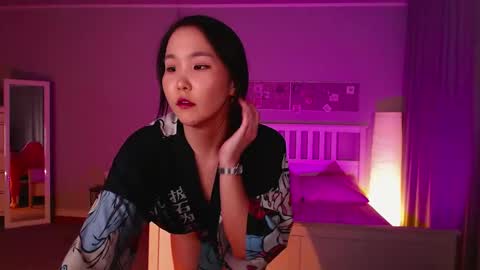 Amina online show from February 6, 3:31 pm