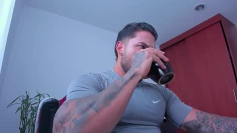 joe_esthetic online show from March 18, 12:30 pm