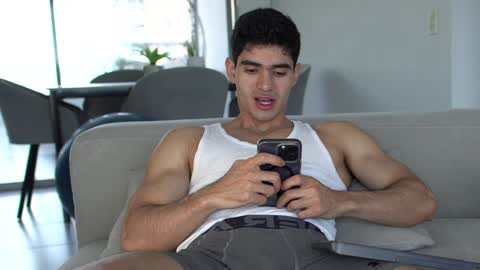 joe_steel1 online show from December 9, 4:47 pm